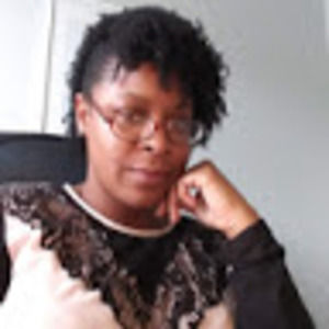 Meet your Posher, Ebony